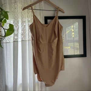 CACIQUE Light Control Shapewear Bodysuit